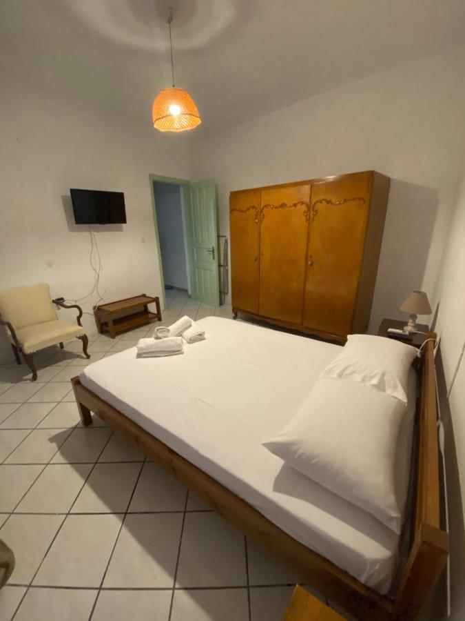 Amnia Apartment Agios Romanos Exterior photo